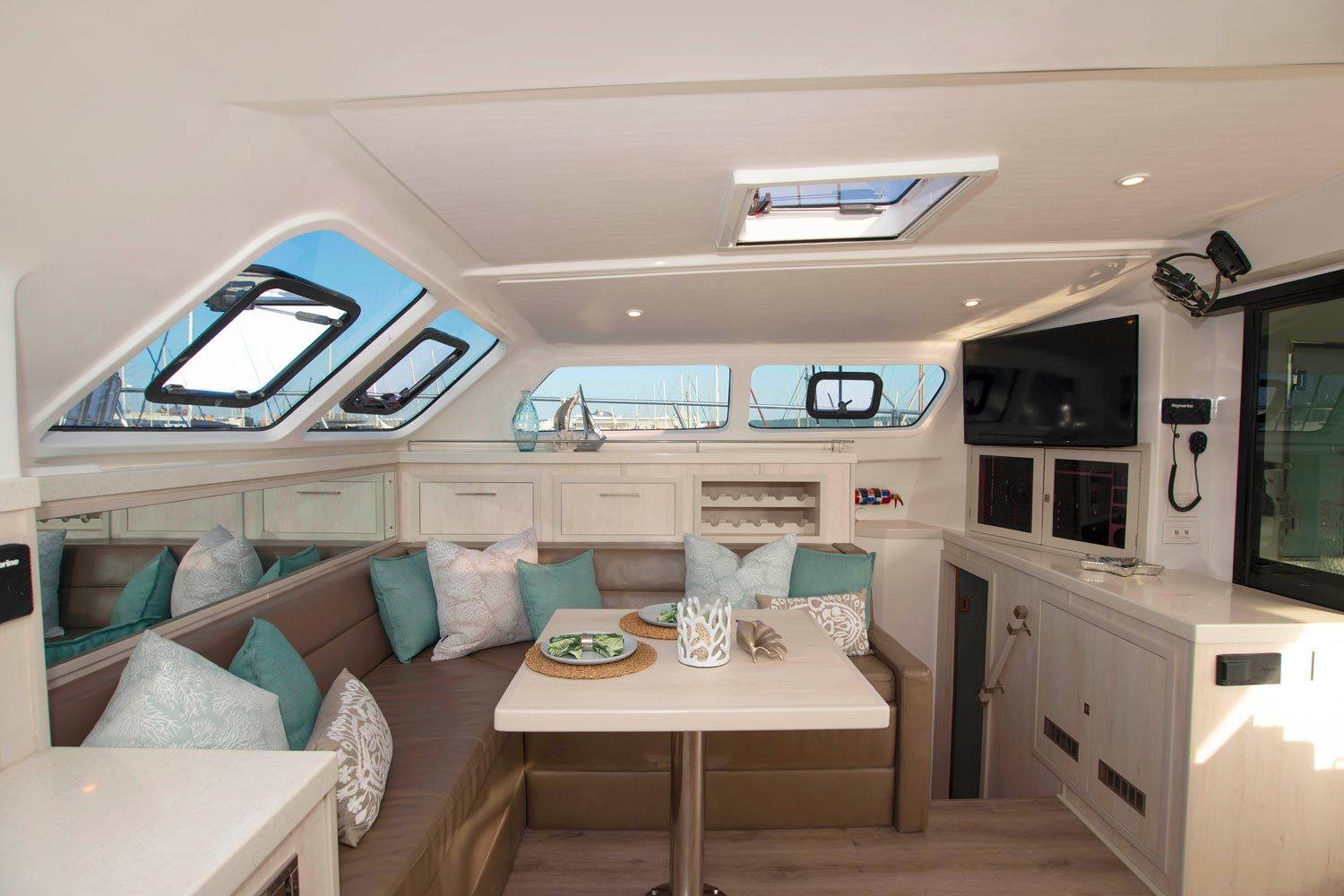 2021 Royal Cape Catamaran Majestic 570 Fly