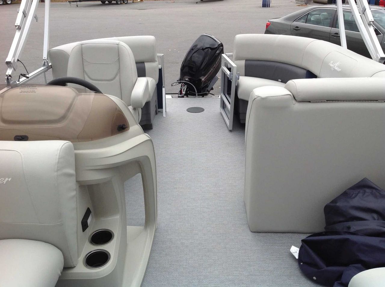 2022 SunChaser 18LR 40HP