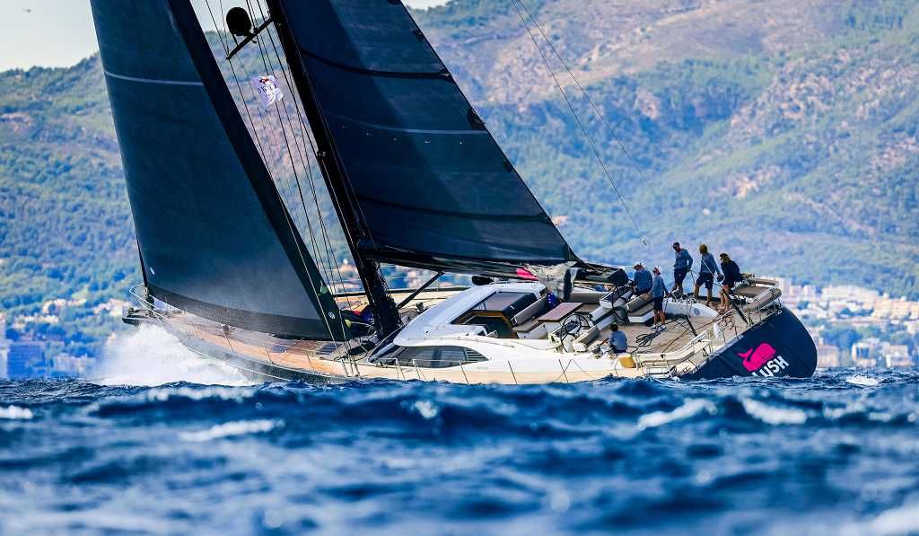 2013 Oyster Yachts 885
