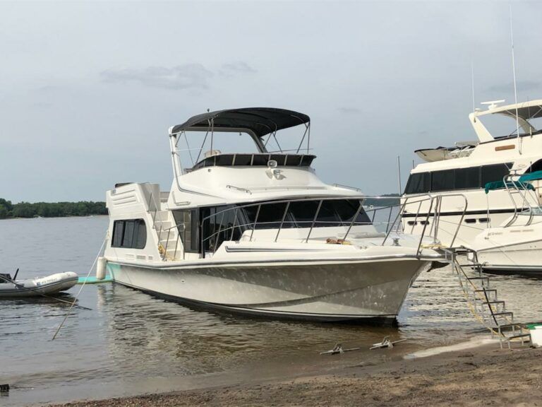 1998 Bluewater Yachts 48 COASTAL 50