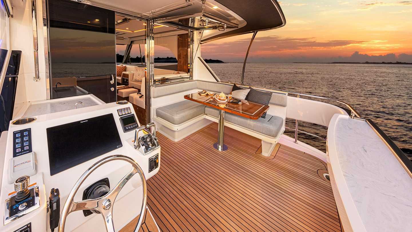 2017 Riviera 72 Sports Motor Yacht