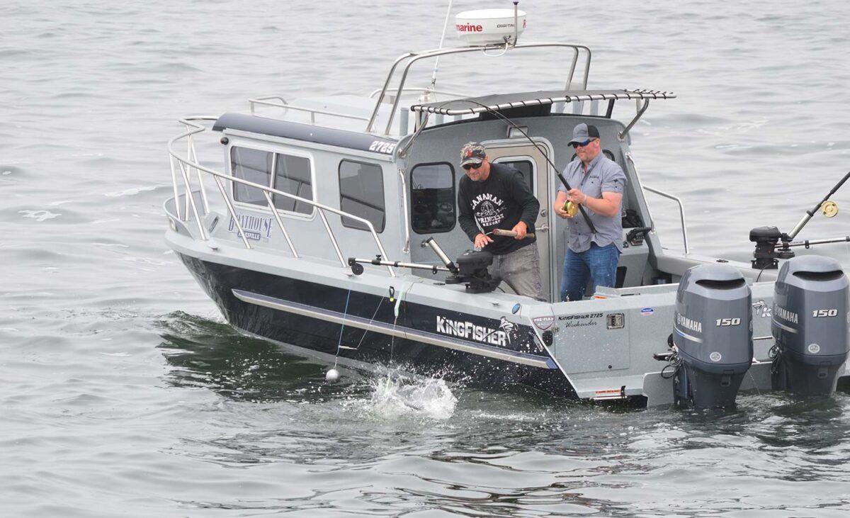 2022 KingFisher Boats 2725 Weekender - Offshore