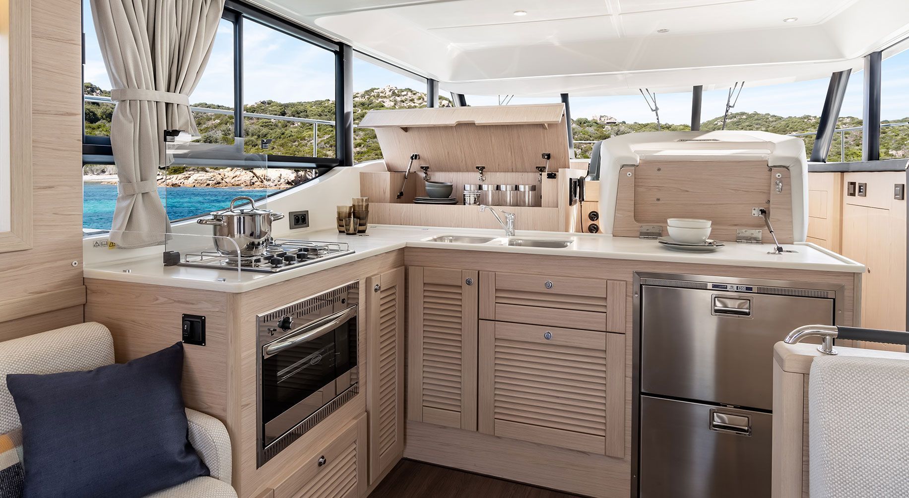 2019 Beneteau Swift Trawler 47