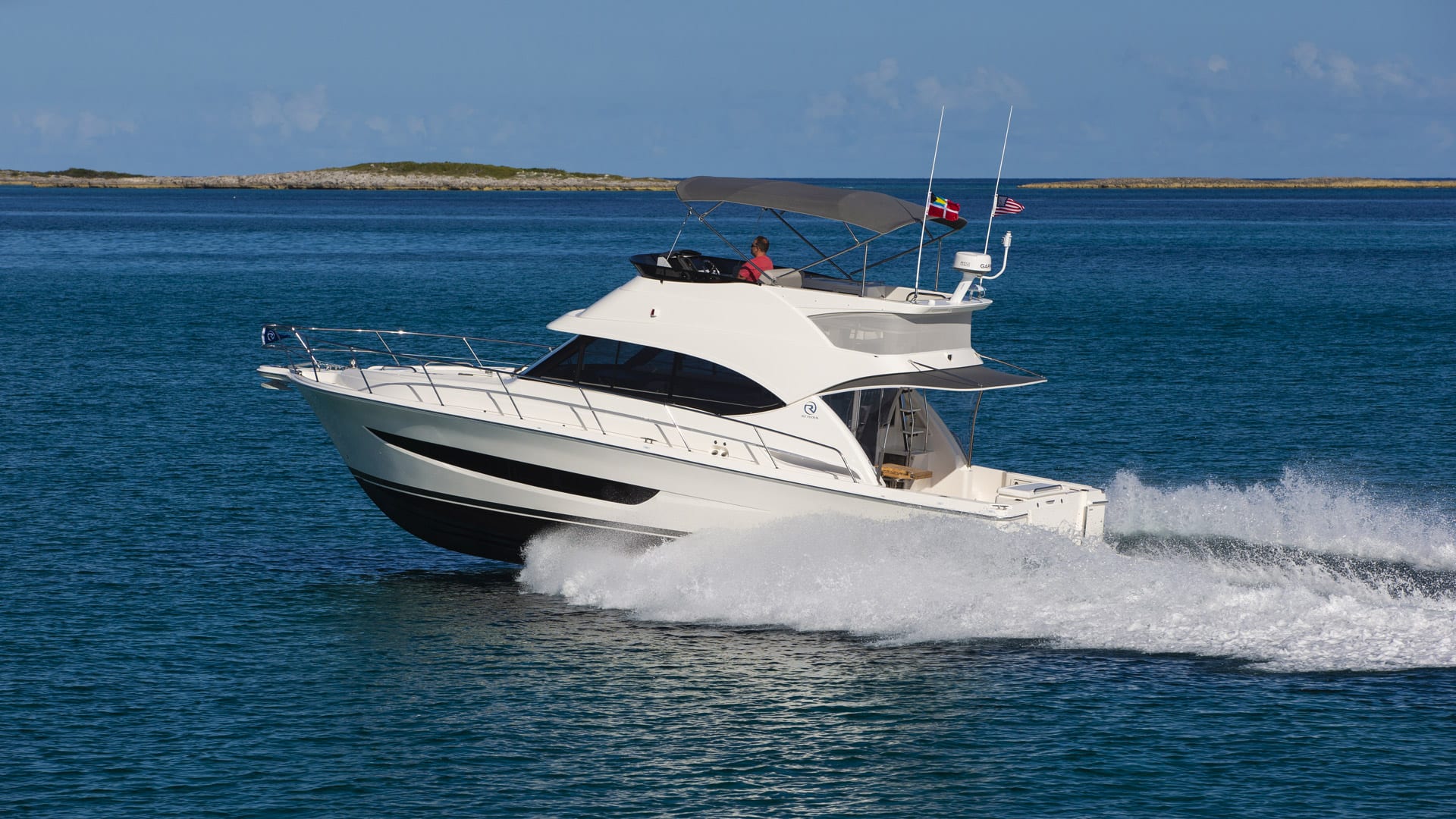 2019 Riviera 39 Open Flybridge