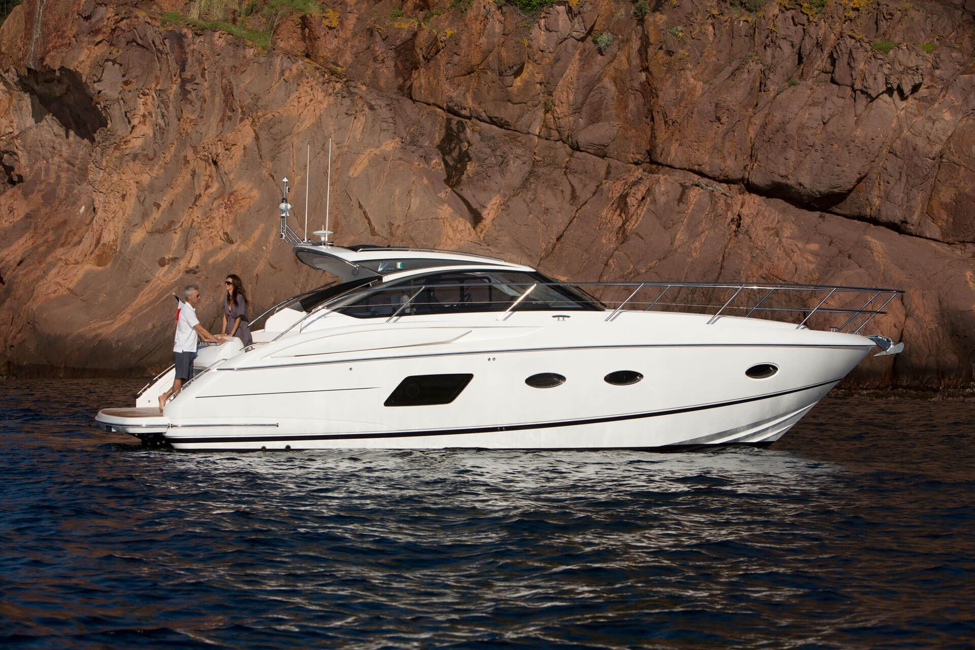 2012 Princess Yachts V39