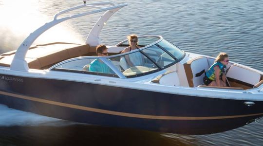 2022 Four Winns Horizon 230