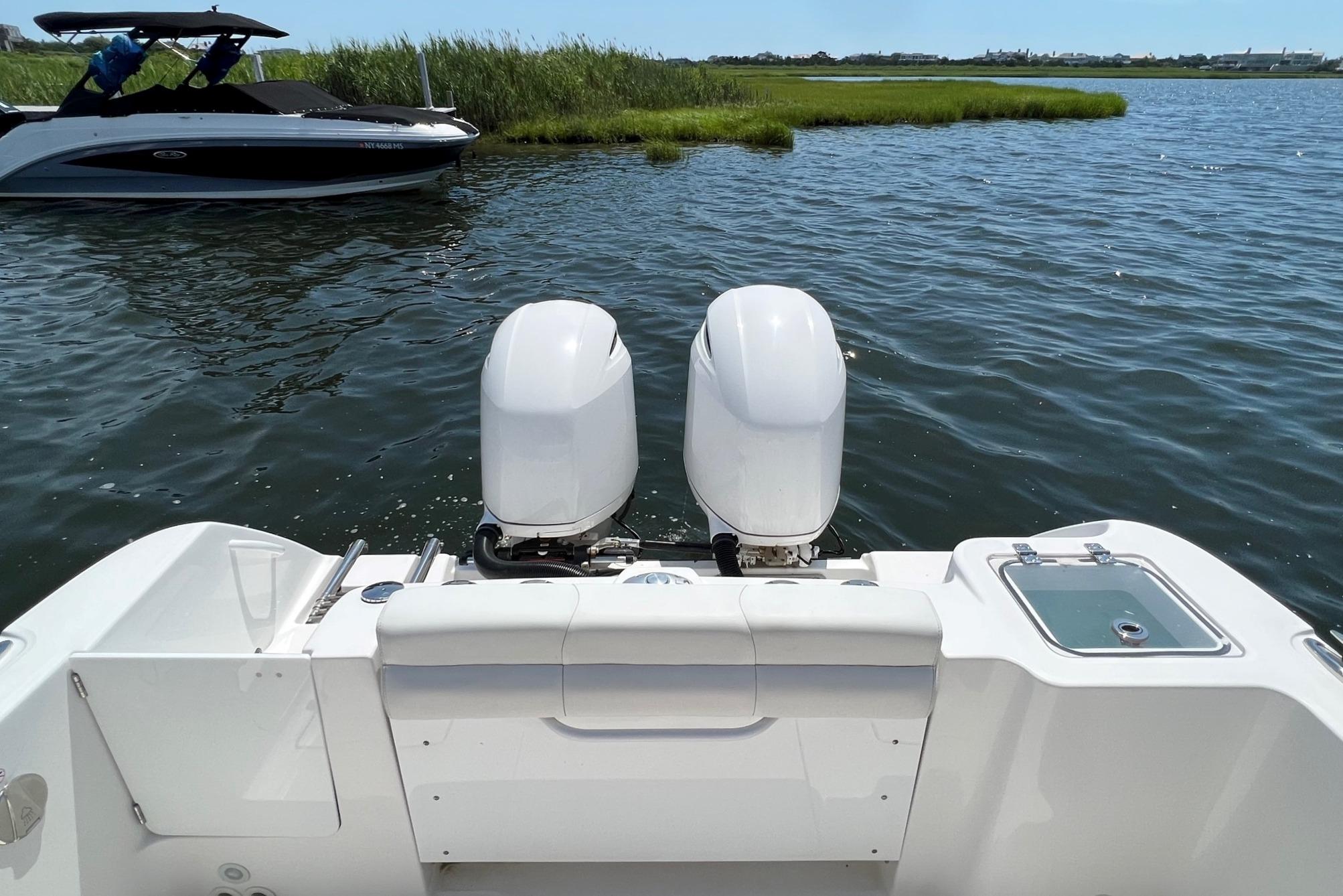 2019 EdgeWater 262CC