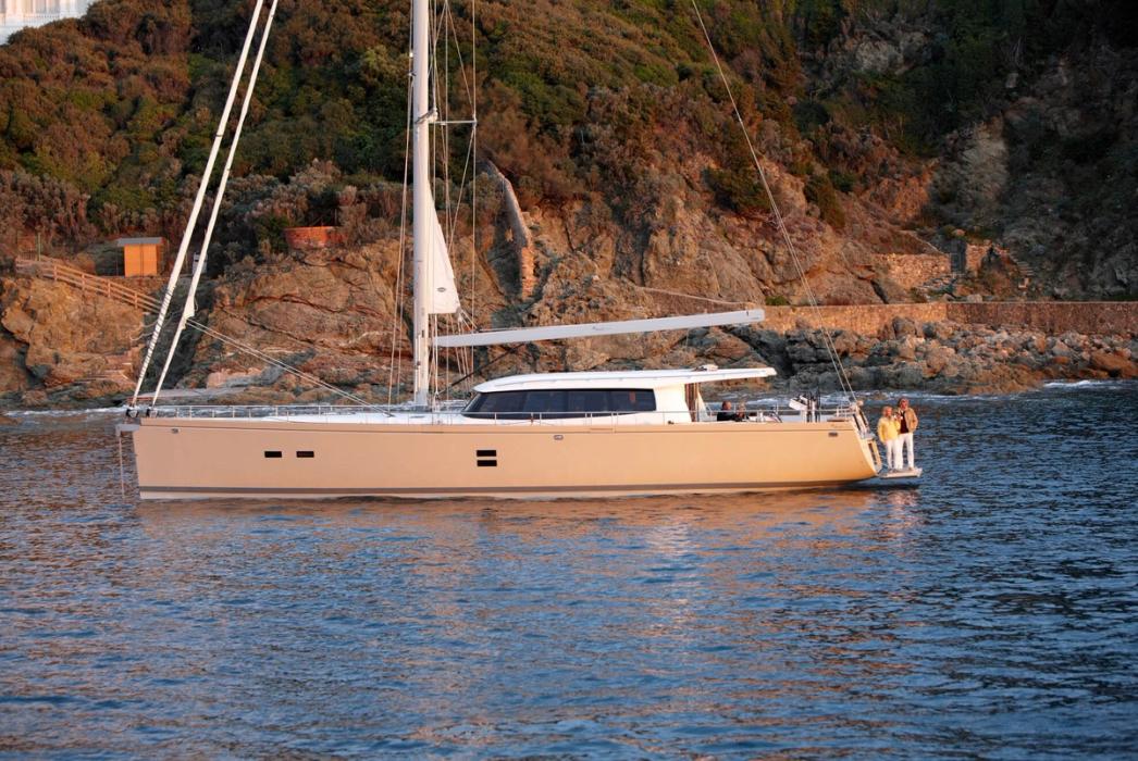 2016 Moody Yachts Decksaloon 62