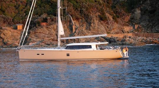 2016 Moody Yachts Decksaloon 62