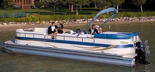 2017 Tahoe Vision QL2585