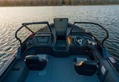 Crestliner 2050 Fish Hawk detail