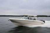2022 Boston Whaler 320 Vantage