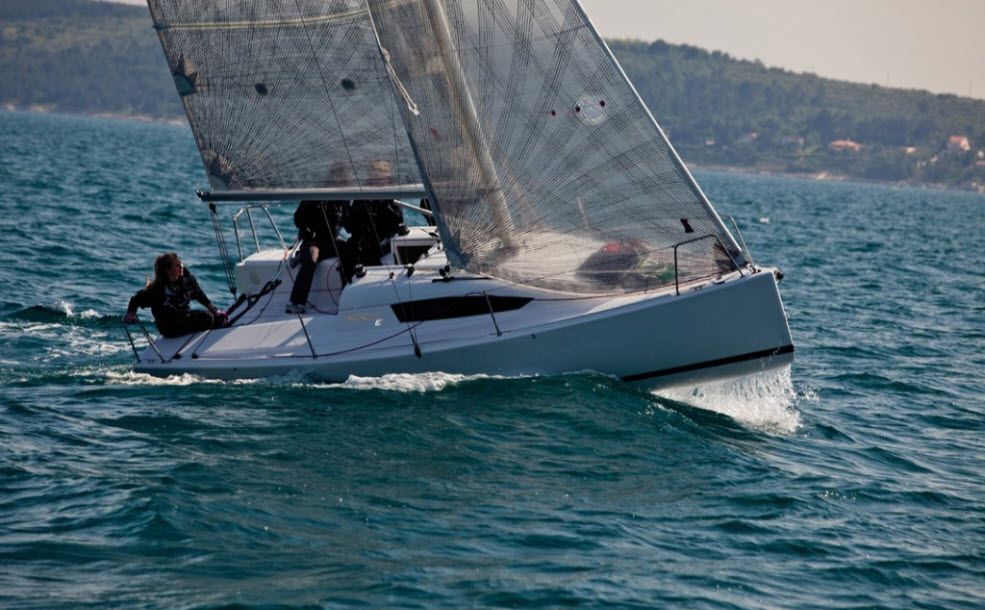2015 Elan Yachts S1