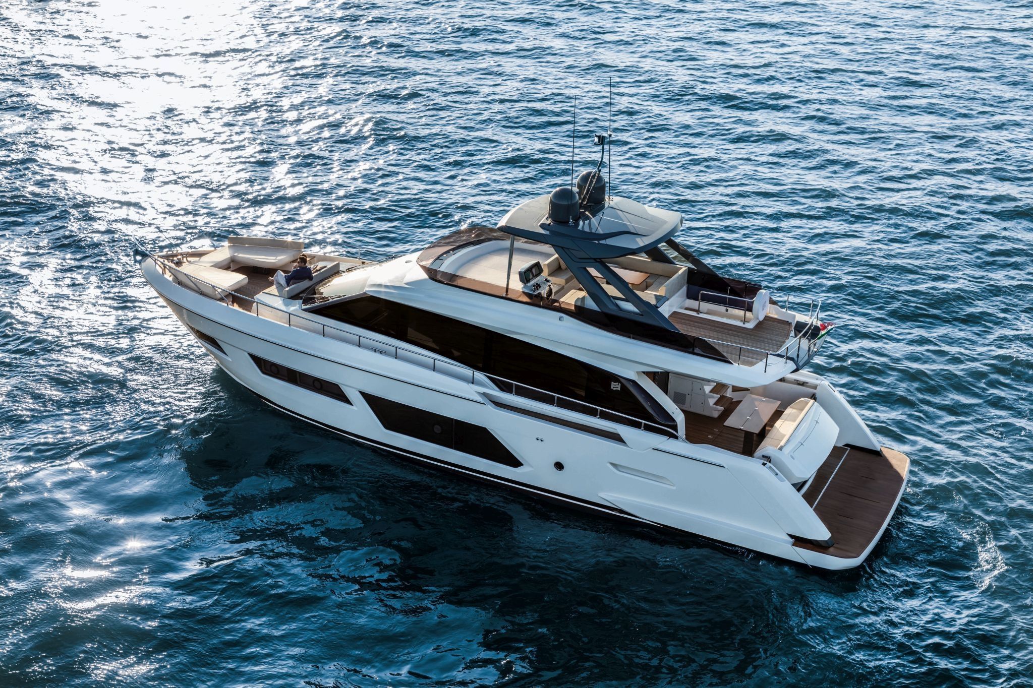 2022 Ferretti Yachts 670