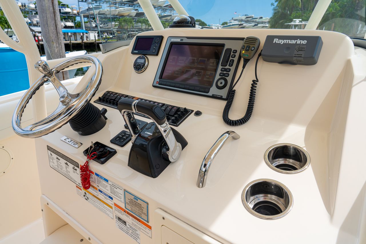 2012 Pursuit Boats 3100 Pursuit