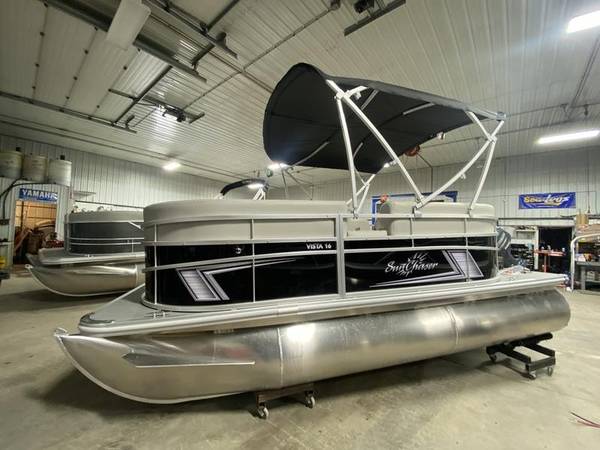 2022 SunChaser 16 LR 40HP BUNK TRAILER