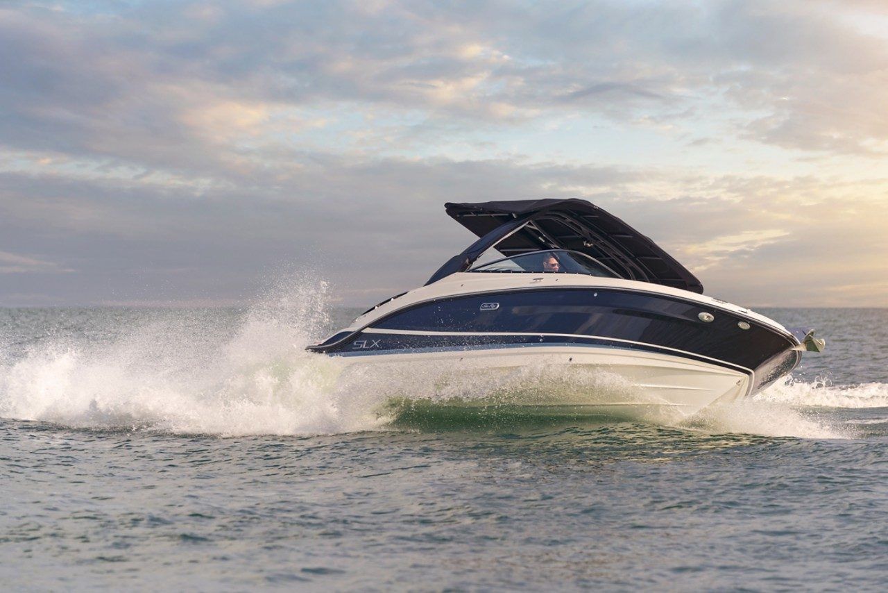 2023 Sea Ray SLX 260 Outboard