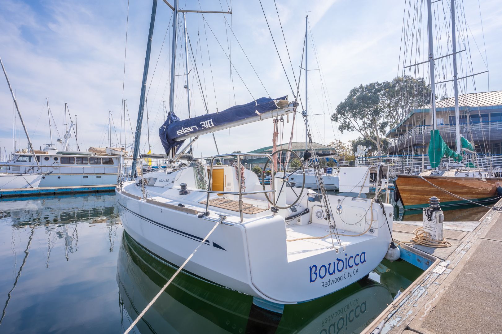 2009 Elan Yachts 310