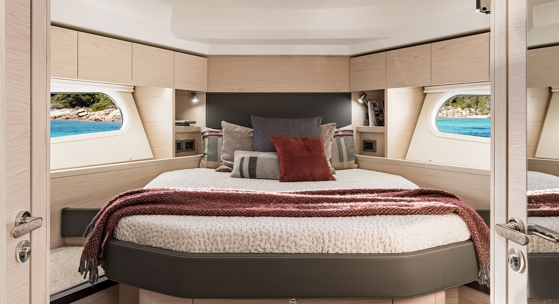 2019 Beneteau Swift Trawler 47