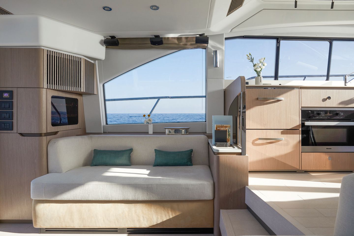 2017 Azimut Yachts 56 Fly