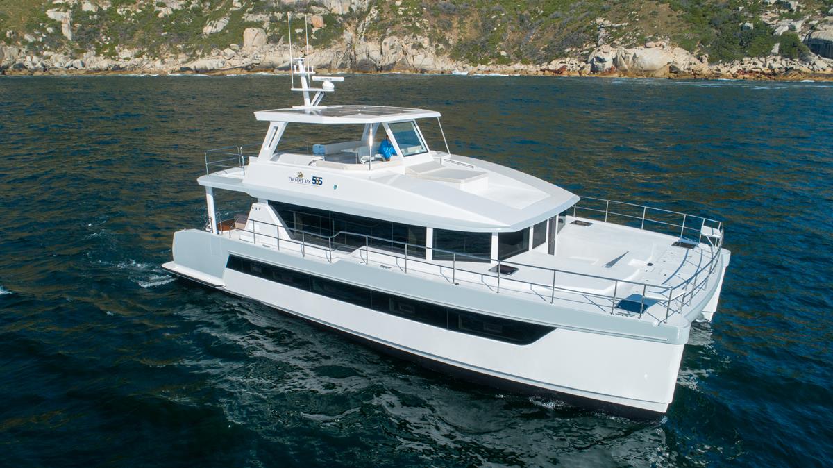 2023 Two Oceans 555 Power Catamaran