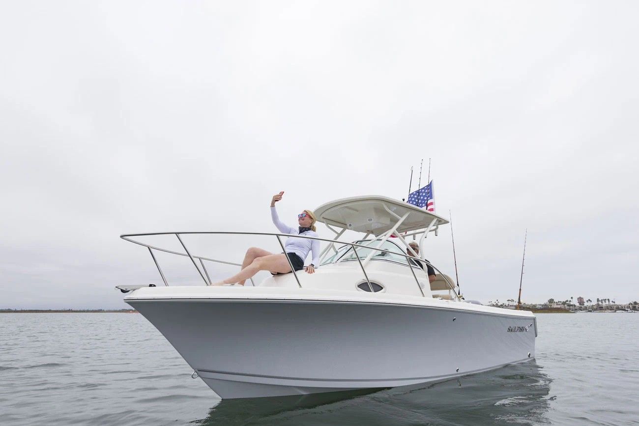2023 Sailfish Boats 220 WAC