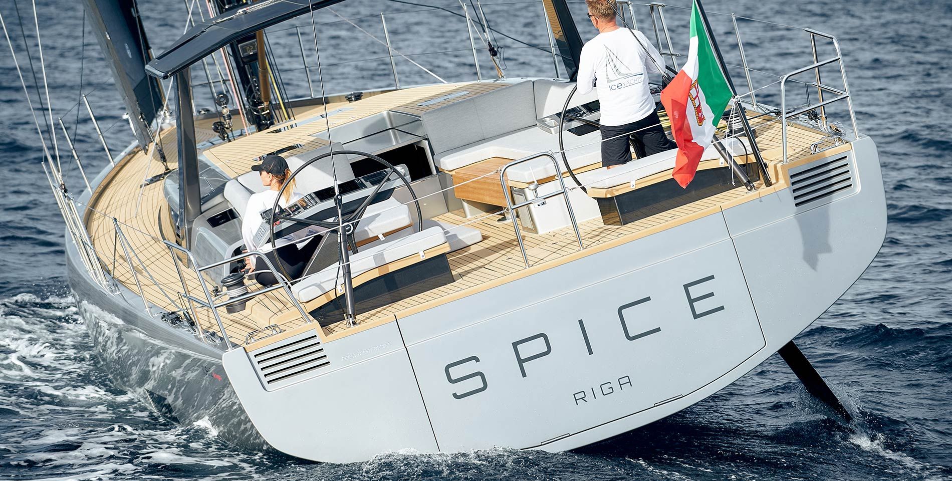 2022 Ice Yachts 62 Targa