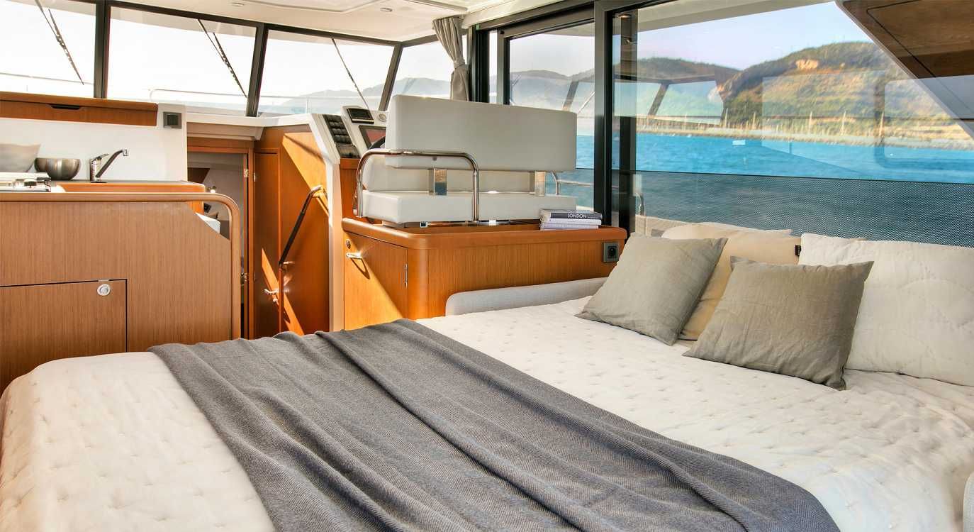 2022 Beneteau Swift Trawler 35