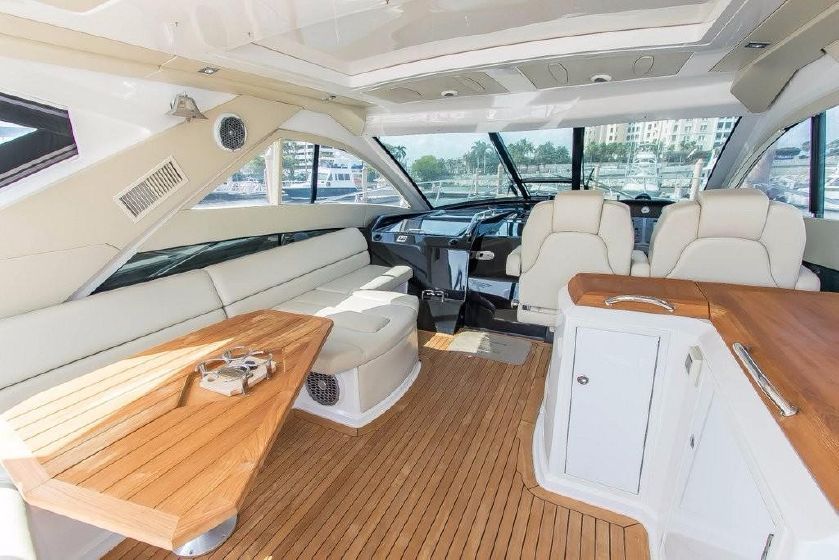 2010 Regal Boats 5260 Sport Coupe