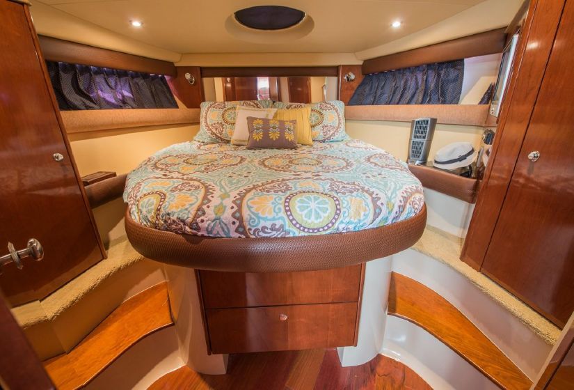 2009 Meridian Yachts 391 Sedan