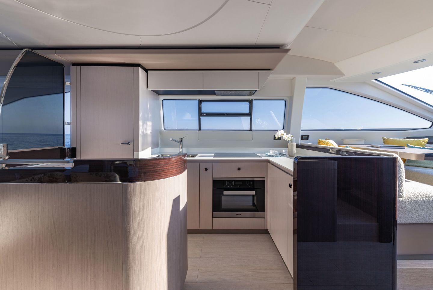 2003 Azimut Yachts 74 Fly