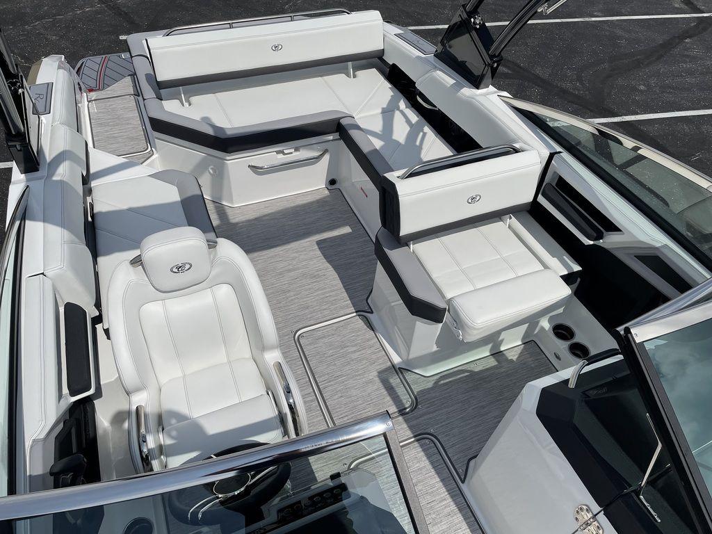 2022 Cobalt Boats R6