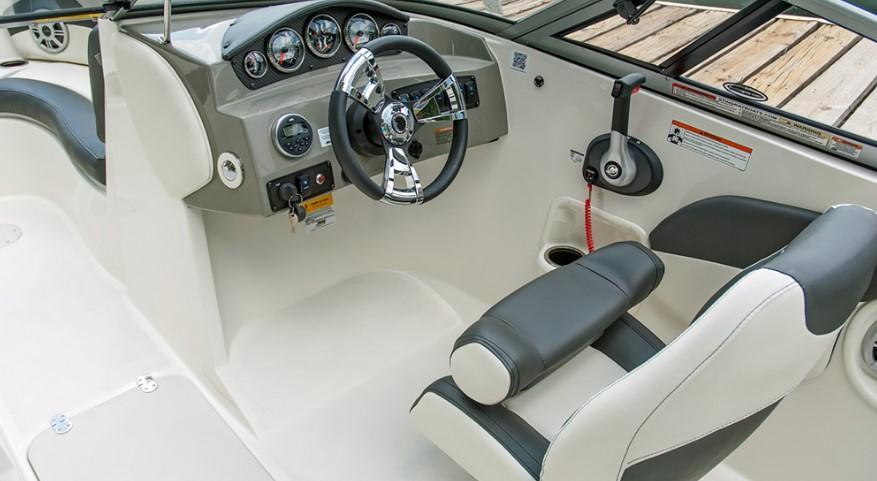 2018 Stingray Boats 208 LS