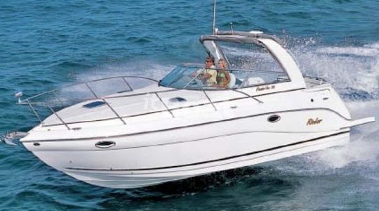 2003 Rinker 310 Fiesta Vee