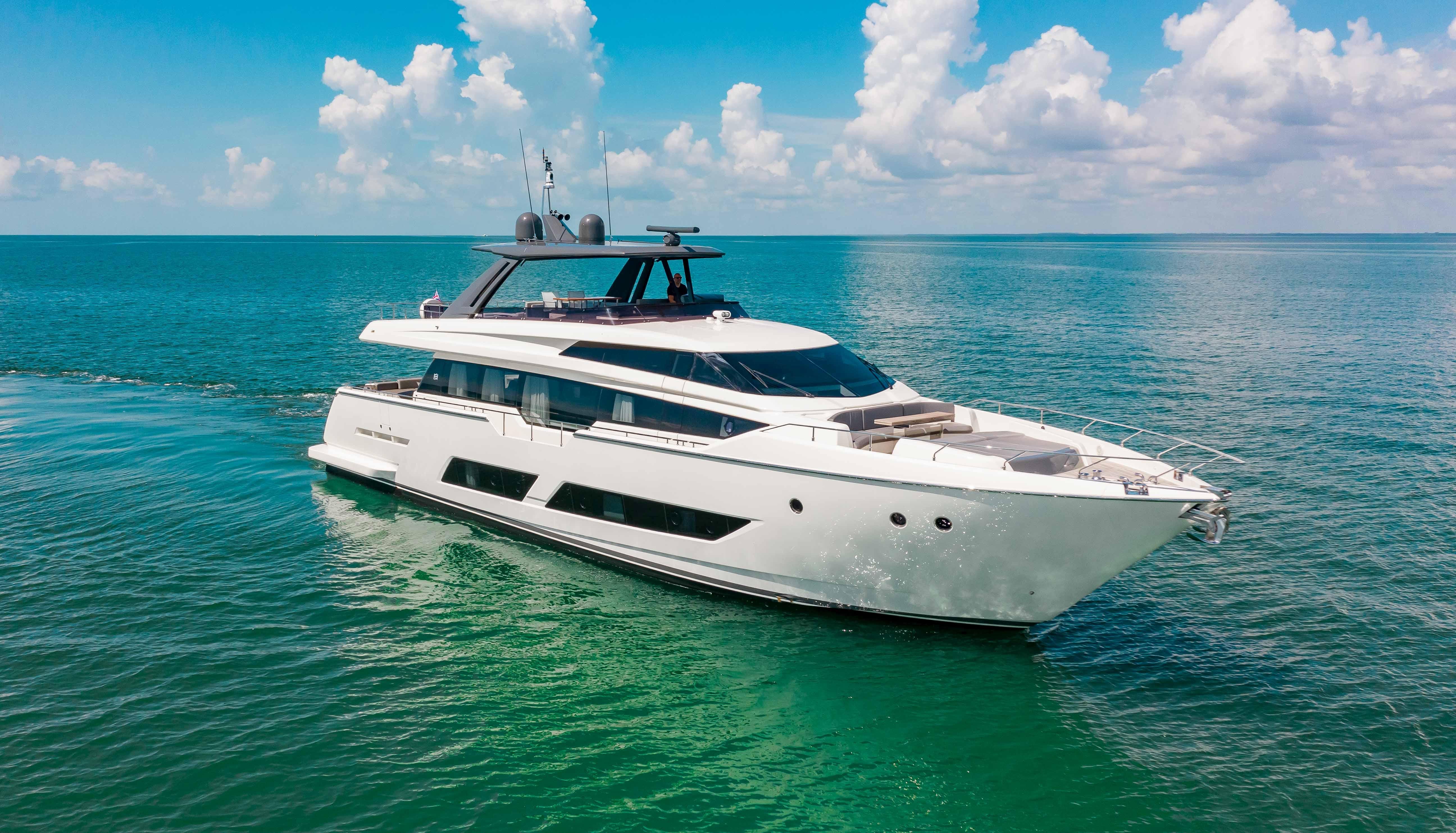 2021 Ferretti Yachts 850