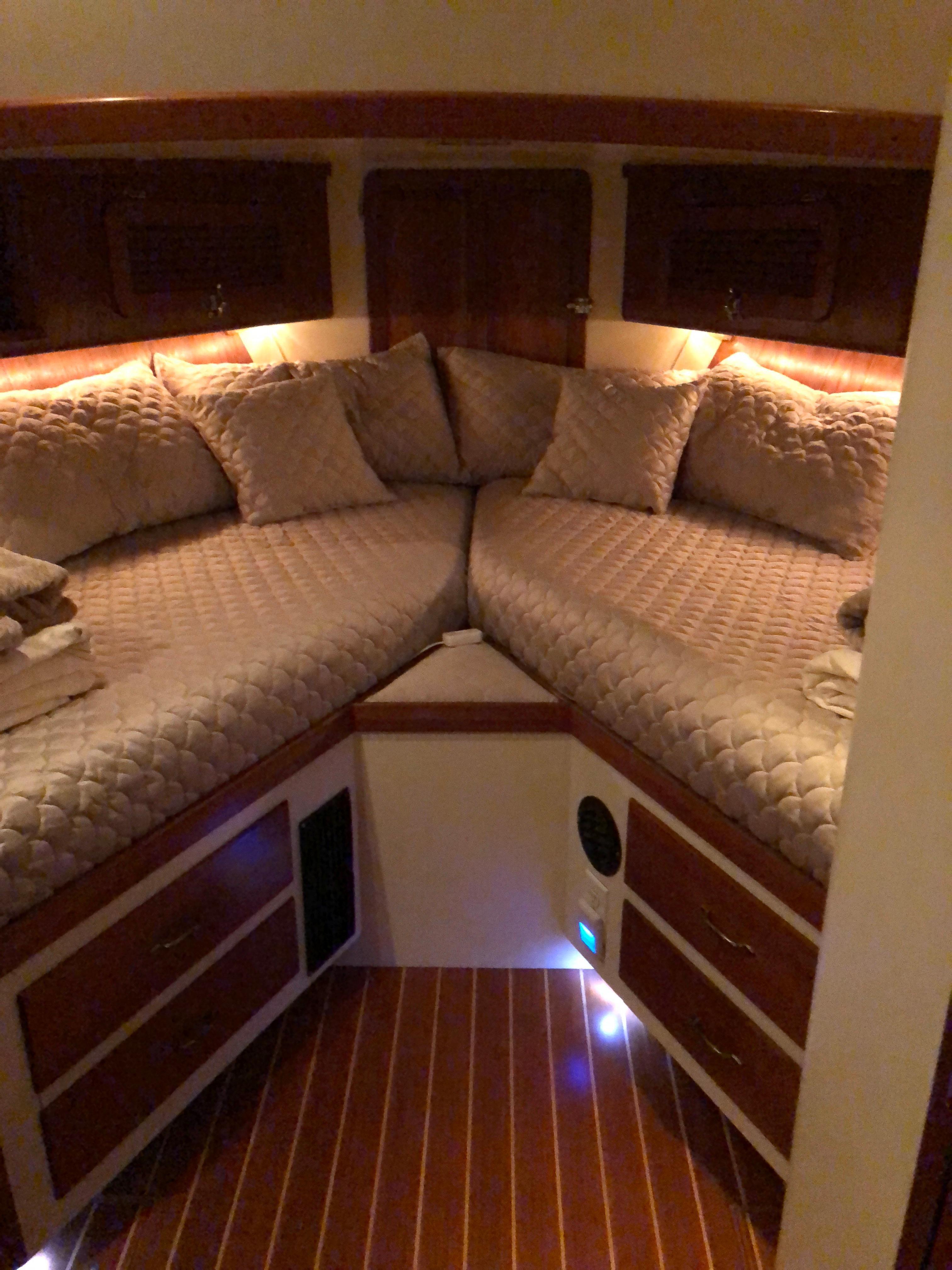 1999 Cherubini Yachts Independence