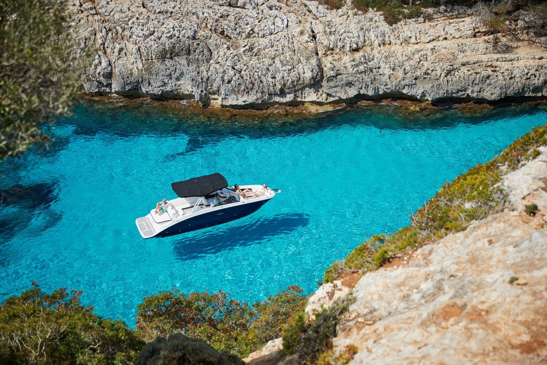 2022 Sea Ray SDX 270