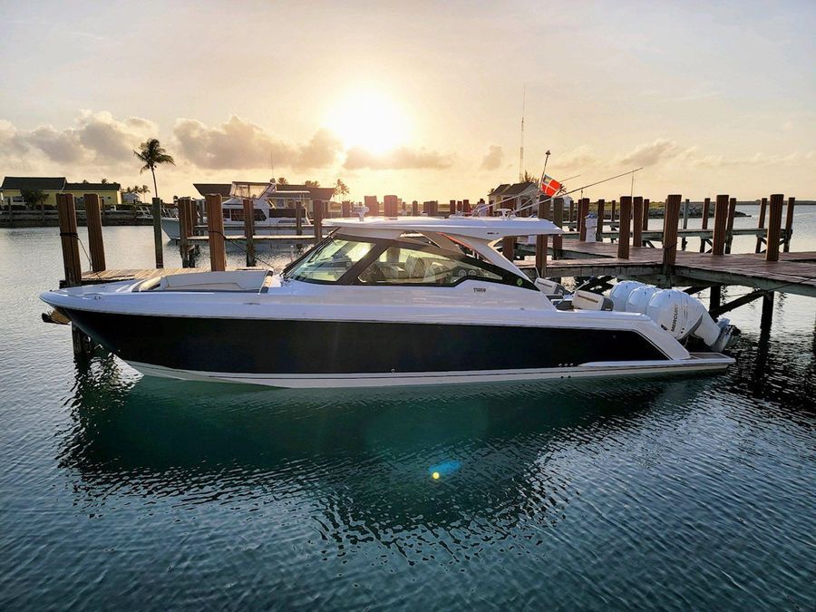 2023 Tiara Yachts 38 LX