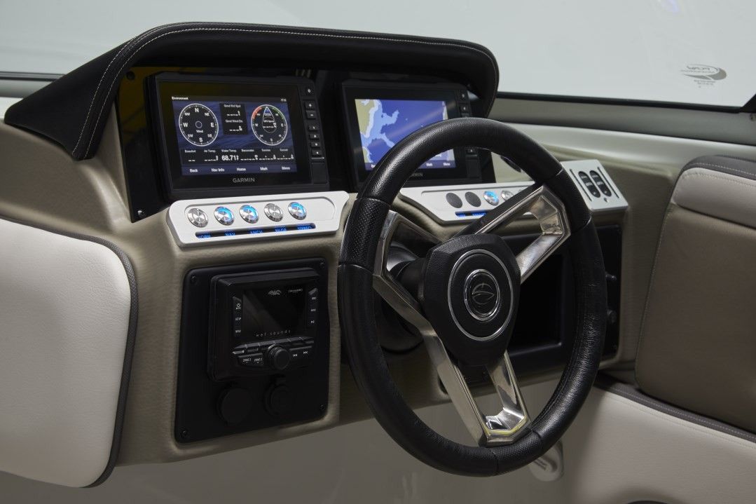 2022 Crownline 290 XSS