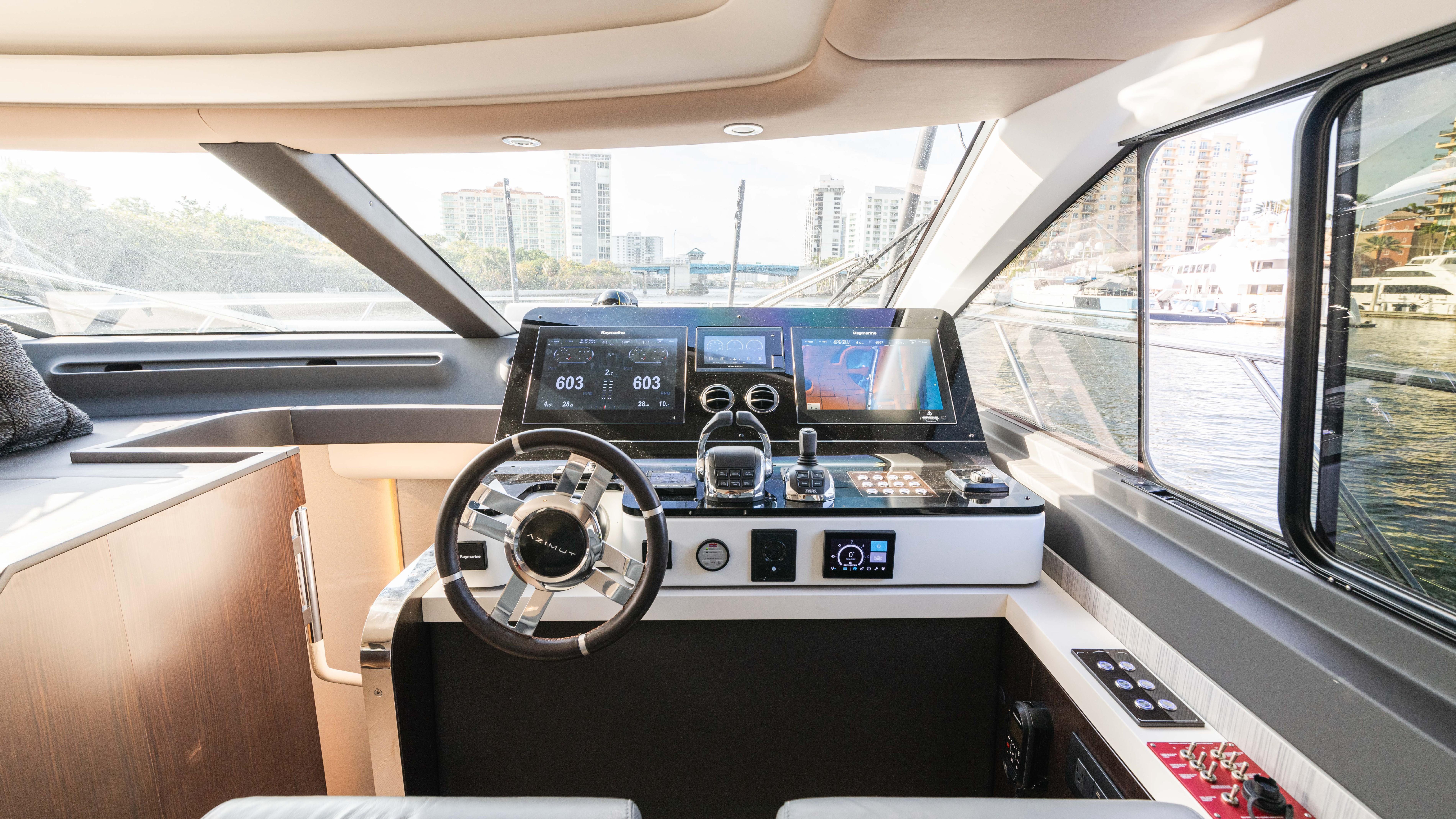 2017 Azimut Yachts 60 Fly