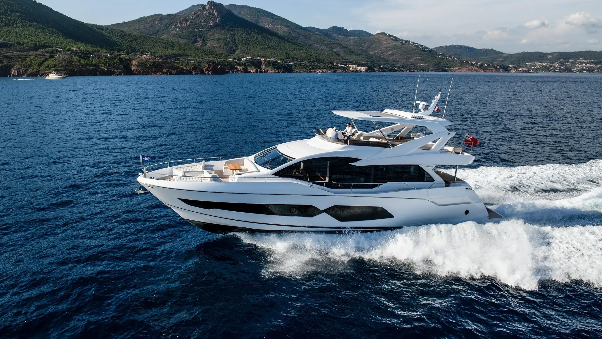 2020 Sunseeker 76 Yacht