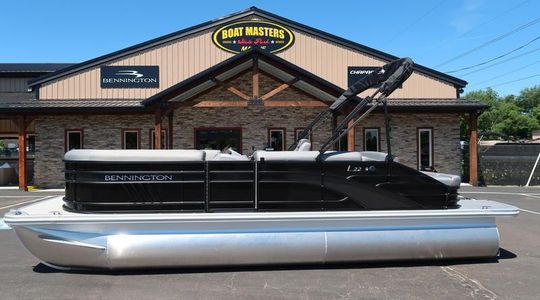 2022 Bennington 22 LSB