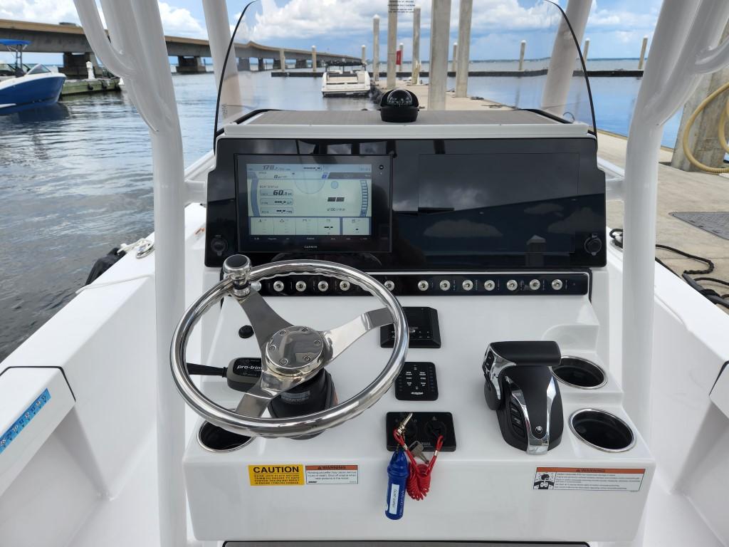 2021 Sportsman Masters 247 Bay Boat