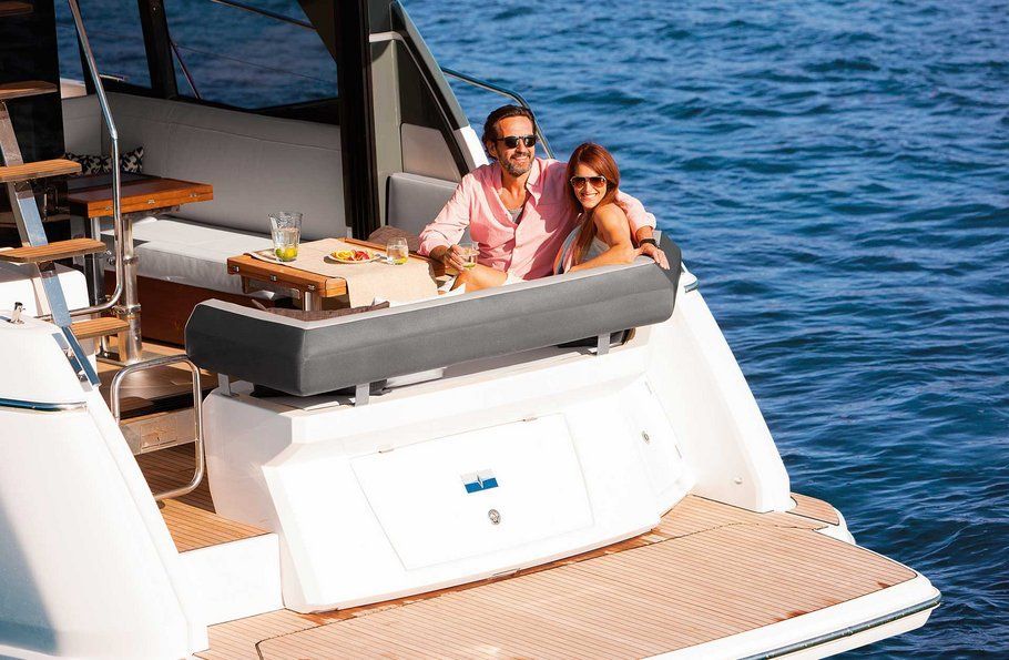 2019 Bavaria Yachts R40