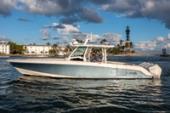 2022 Boston Whaler 380 Outrage