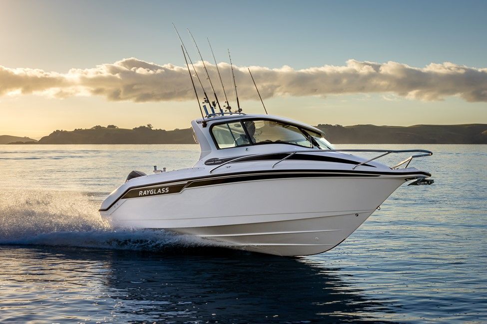 2016 Rayglass Boats Legend 2200