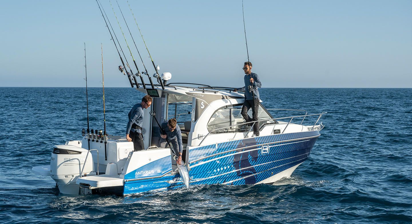 2020 Beneteau Antares 8 Fishing