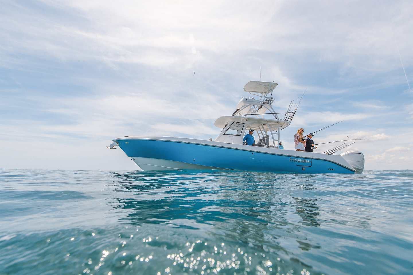 2022 Everglades 365 CC