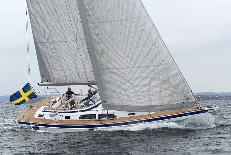 2016 Hallberg - Rassy 44