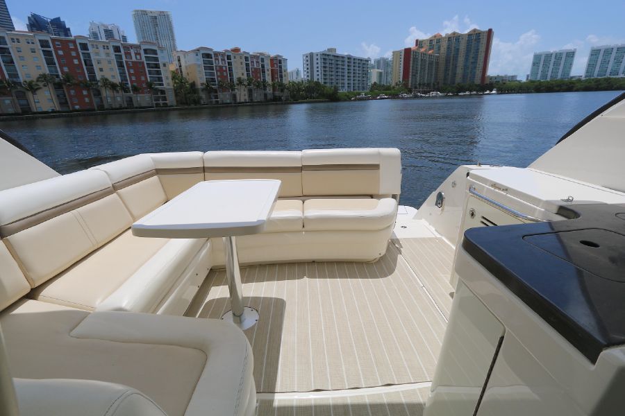 2013 Sea Ray Sundancer 410